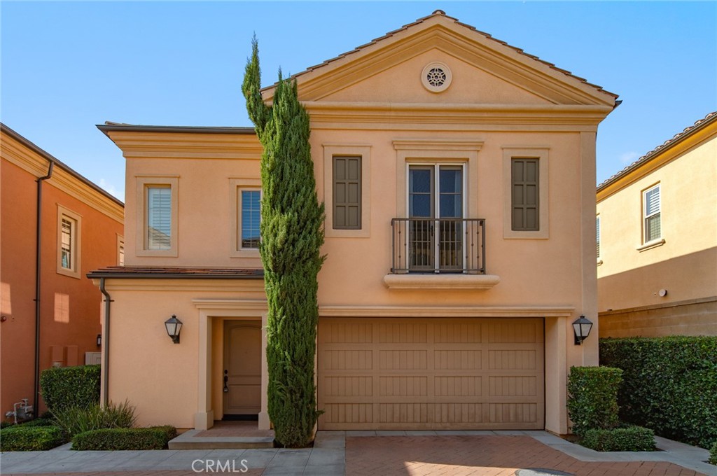 Located at the intimate village of Cypress. It offers elegant open layout with Conservatory Room, with gorgeous hardwood floors throughout . The generous kitchen features granite counter tops, backsplash, stainless steel appliances, and a large island that overlooks the window-lined casual dining and great room. The master suite provides a walk-in closet, a spa-like soaking tub, and separate shower. The secondary bedrooms and convenient upstairs laundry room, which includes a washer and dryer, is perfect for a family. Within the award winning Irvine School District. Just steps away from the park, pool, jacuzzi, BBQ, sports courts, and other resort-like amenities.