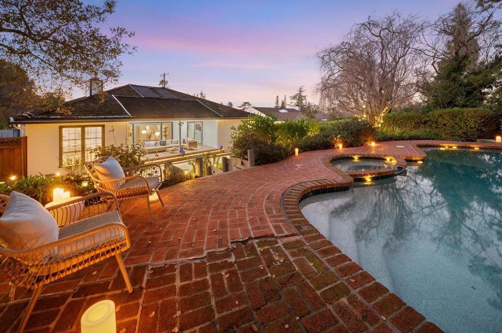 Photo of 1277 Edgewood Road, Redwood City, CA 94062 (MLS # ML82031482)