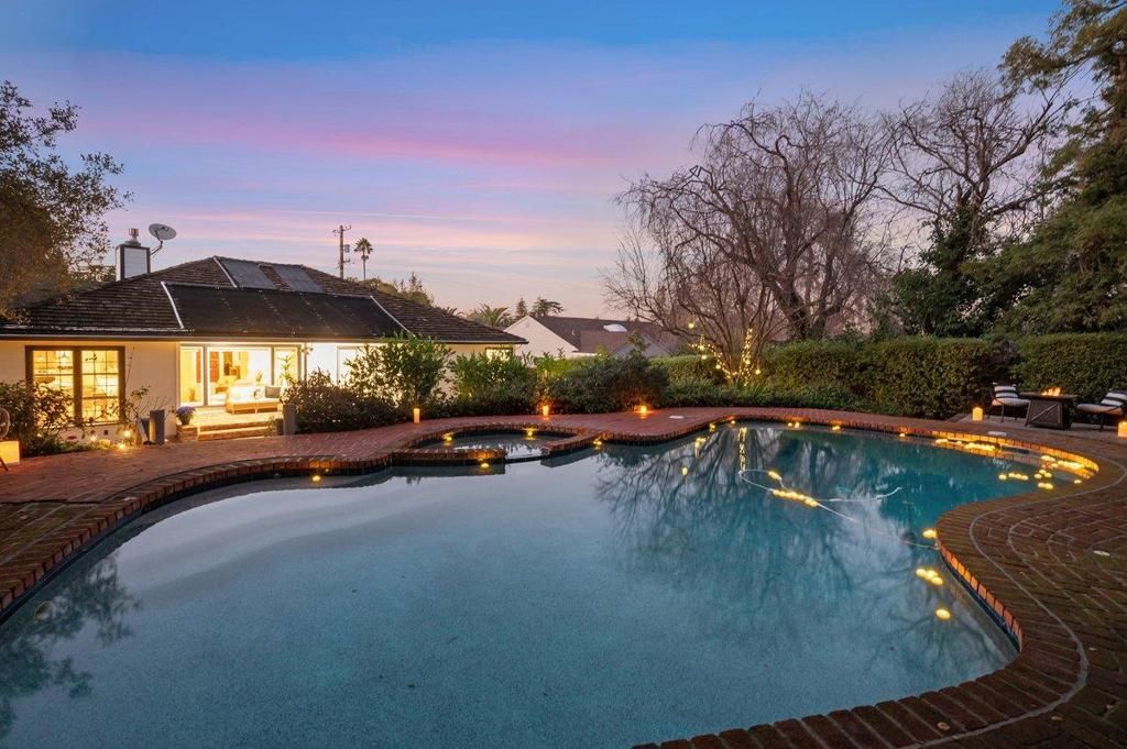 Photo of 1277 Edgewood Road, Redwood City, CA 94062 (MLS # ML82031482)