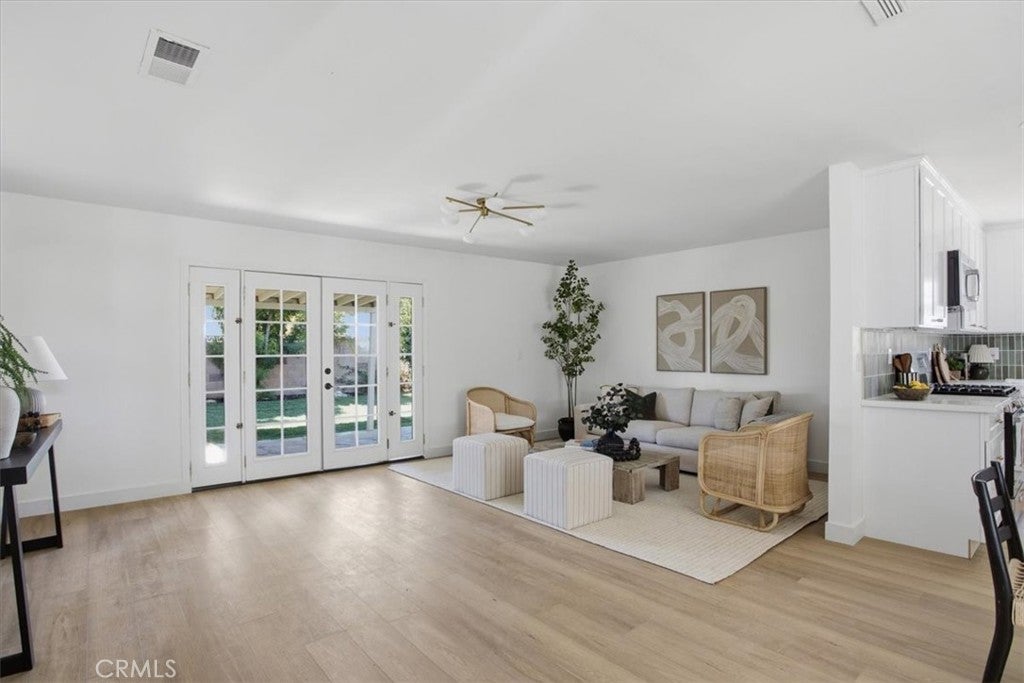 1387 Cherry Ave