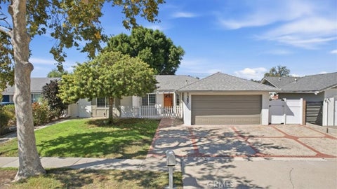Photo of 1387 Cherry Ave AVE, Simi Valley, CA 93065 (MLS # SR26208947)