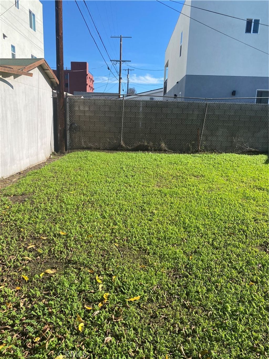 Photo of 872 W 47th St, Los Angeles, CA 90037 (MLS # RS26038778)