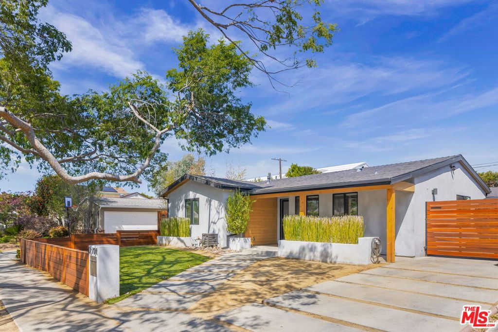 12701 Dewey Street