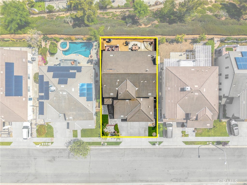 3667 Skylark Way