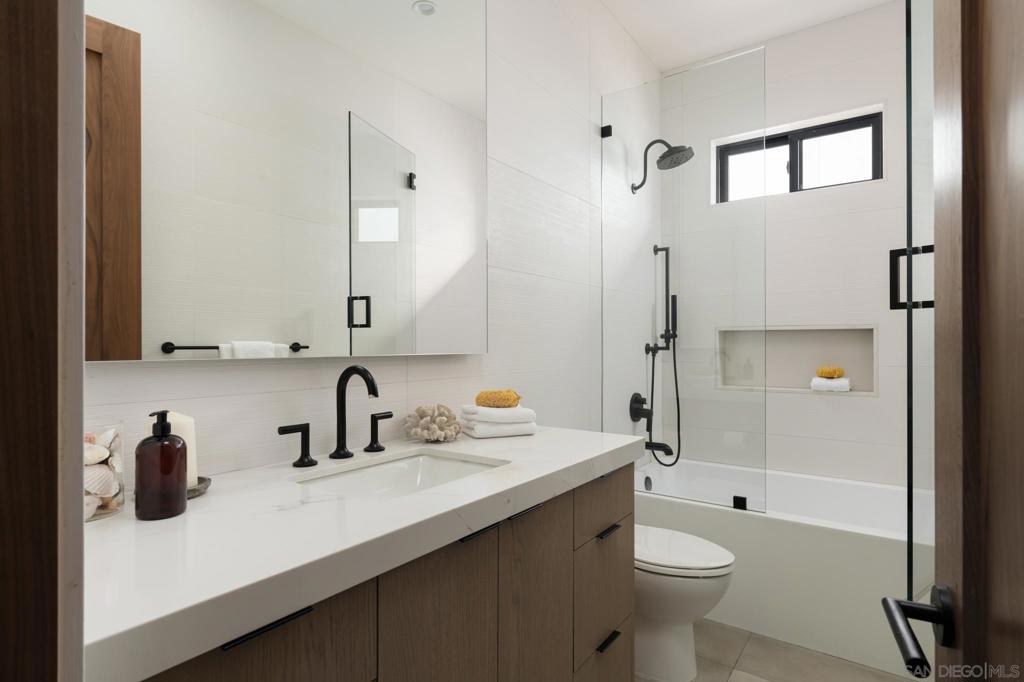 Bay Park - Residential Lease