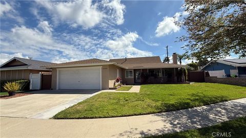 Photo of 14942 Quill Cir, Huntington Beach, CA 92647 (MLS # TR26076326)