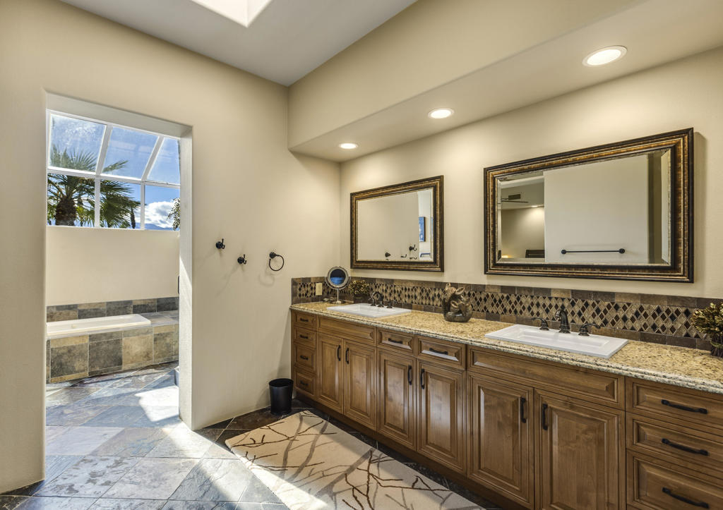 Desert Horizons C.C. - Residential Lease