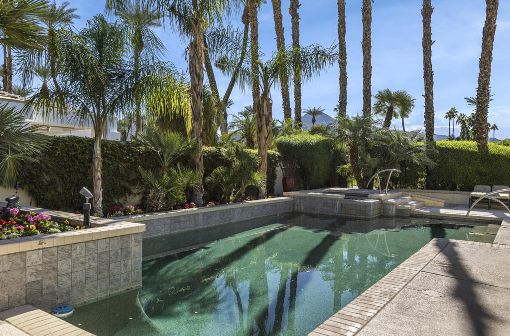Desert Horizons C.C. - Residential Lease