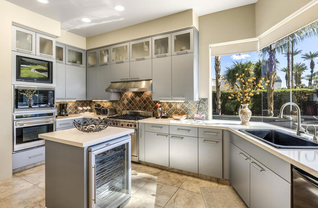 Desert Horizons C.C. - Residential Lease