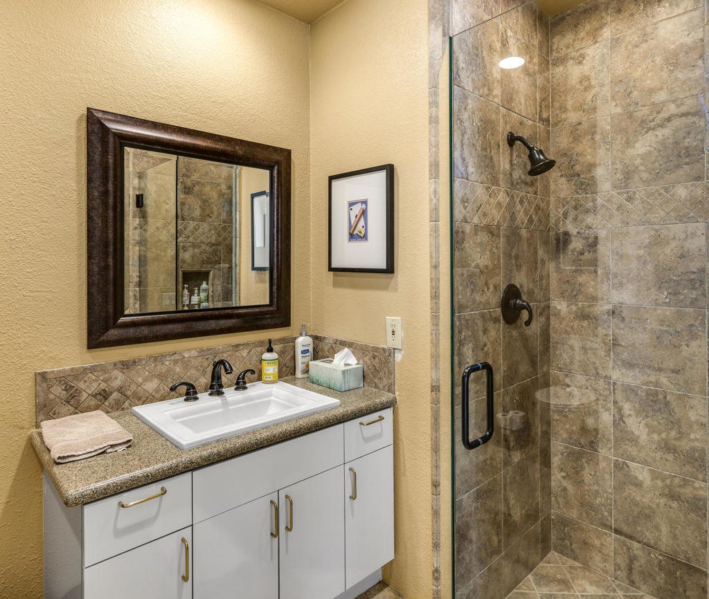 Desert Horizons C.C. - Residential Lease