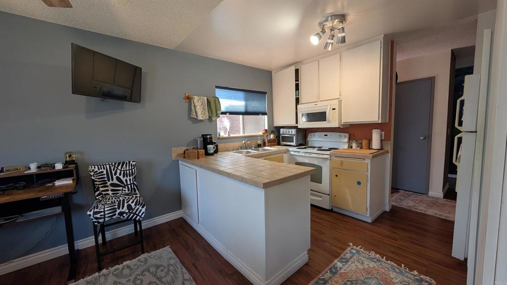 5553 Adobe Falls Road