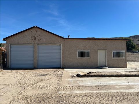 Photo of 30388 Old Hwy 58, Barstow, CA 92311 (MLS # HD24242381)