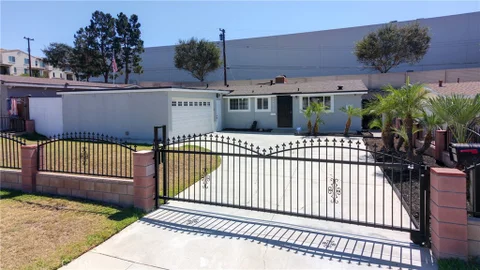 MLS: SB26177433