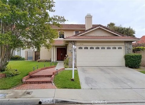 Photo of 19736 Crystal Hills Ln Ln, Porter Ranch, CA 91326 (MLS # SR26053608)