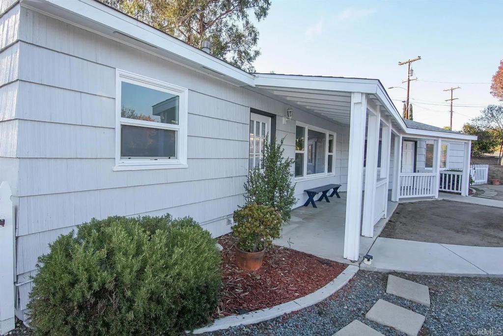 3875 Grandview