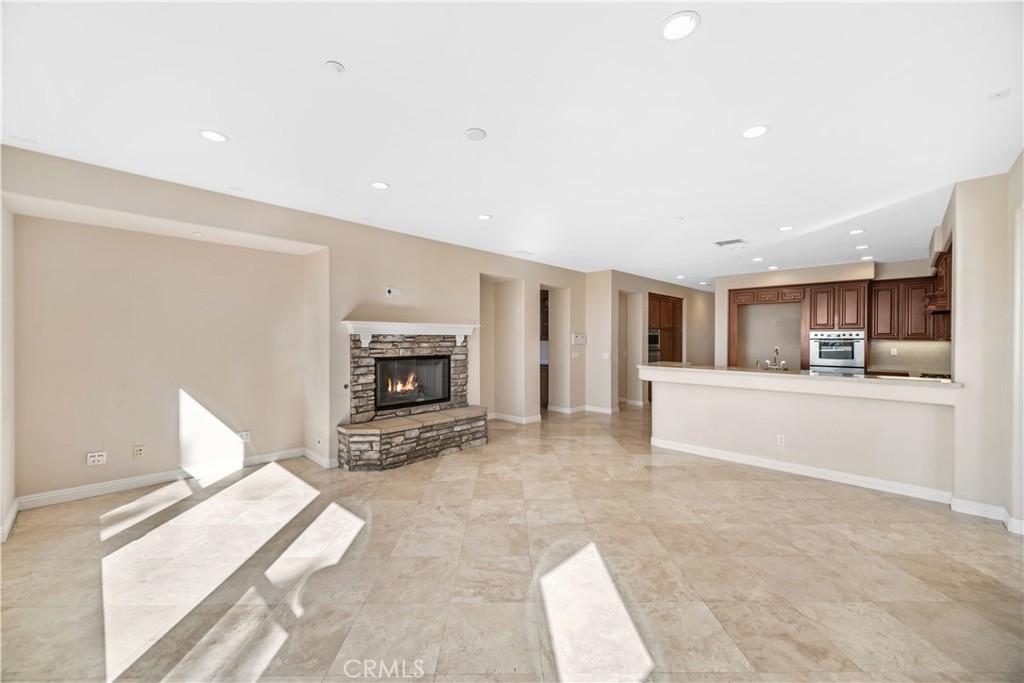 2502 Costero Magestuoso