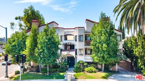 Photo of 1554 E Wilson Avenue #9, Glendale, CA 91206 (MLS # 26103336)