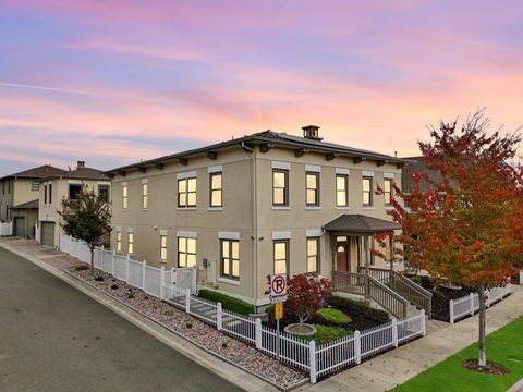 1018 PROMENADE ST. Hercules CA 94547