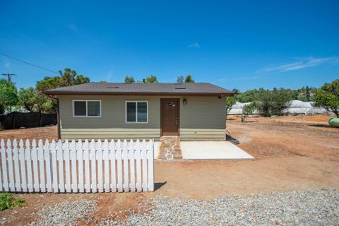 Photo of 1927 Victory DR, Vista, CA 92084 (MLS # 260018964SD)