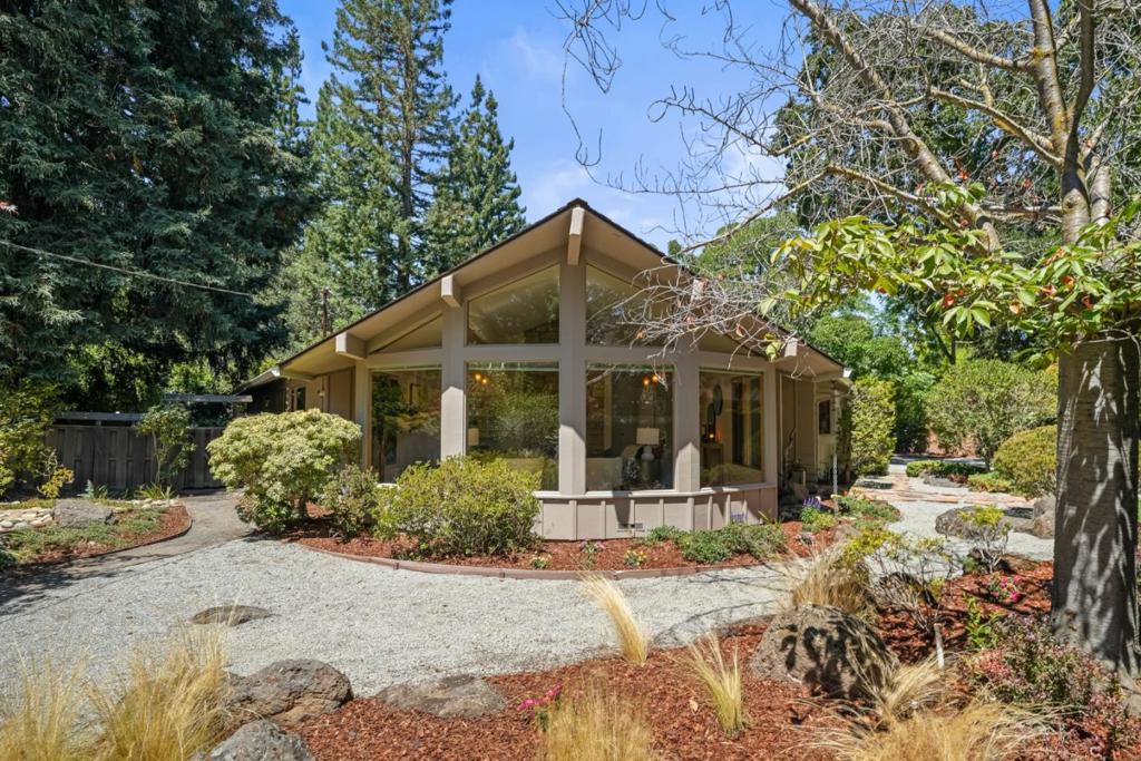89 Fair Oaks Lane