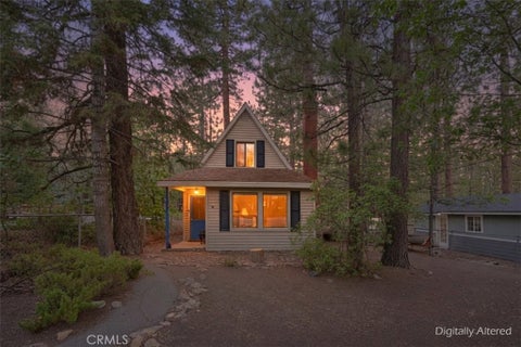 Photo of 840 Elm ST, Big Bear Lake, CA 92315 (MLS # IG26142561)