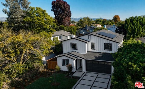 Photo of 4328 Wilkinson Avenue, Studio City, CA 91604 (MLS # 26861387)