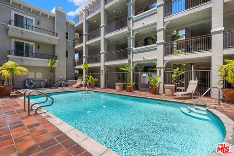 Photo of 4060 Glencoe Avenue #231, Marina Del Rey, CA 90292 (MLS # 25563337)