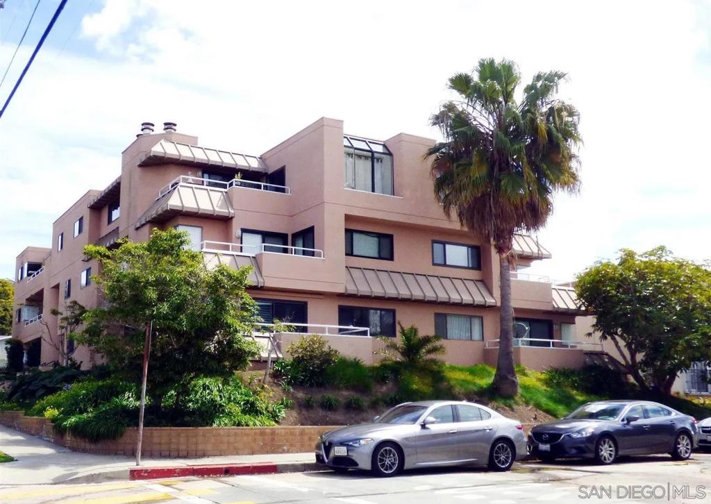 Beautifully renovated in 2022. Totally furnished 2nd floor back corner unit. GE Cafe stainless appliances, Shaker cabinetry, quartz counters, central air conditioning, LED lighting, fireplace, grey oak laminate flooring, full sized washer & dryer. Biggest walk-in shower you've ever seen. Two side-by-side garage parking spaces. Secured building with intercom & inside mailboxes. First class throughout. Elevator from garage to all 3 floors. Easy stroll to everything the Village offers. Unit is 2nd floor in the southwest corner. The building is on the corner of Herschel & Pearl, just a block east of Girard.