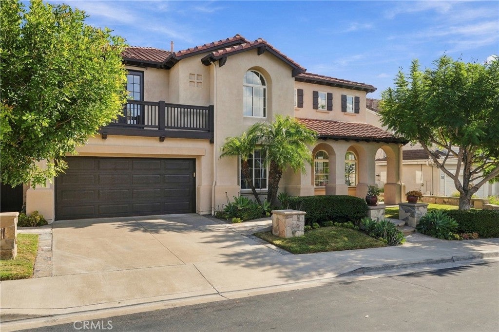 16 Groveside
