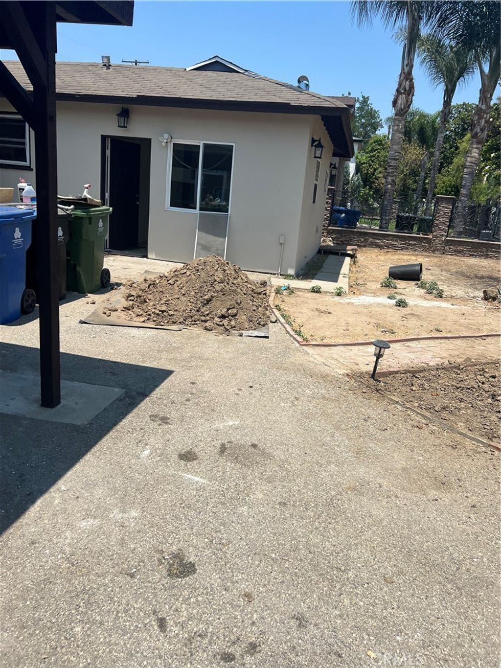 Photo of 7341 Amestoy Avenue, Van Nuys, CA 91406 (MLS # GD25257848)
