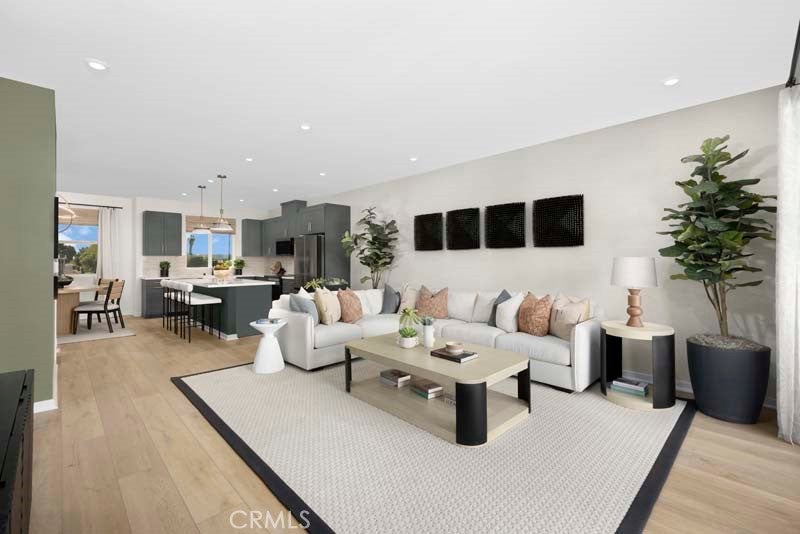 105 S Laxore Street 503