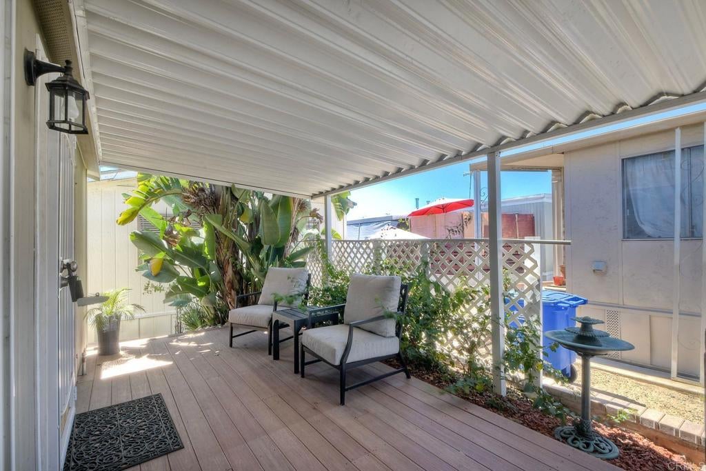 1515 Capalina Road 15