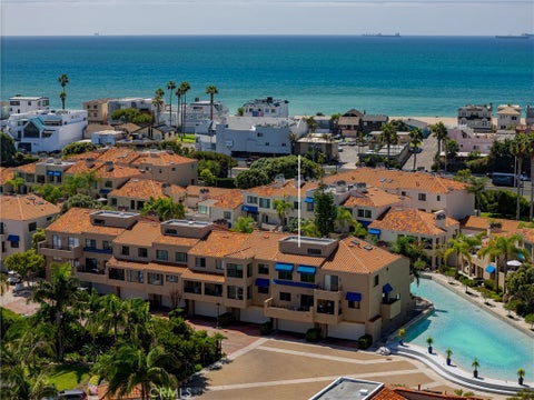 Photo of 16475 Tropez LN #138, Huntington Beach, CA 92649 (MLS # OC26202066)