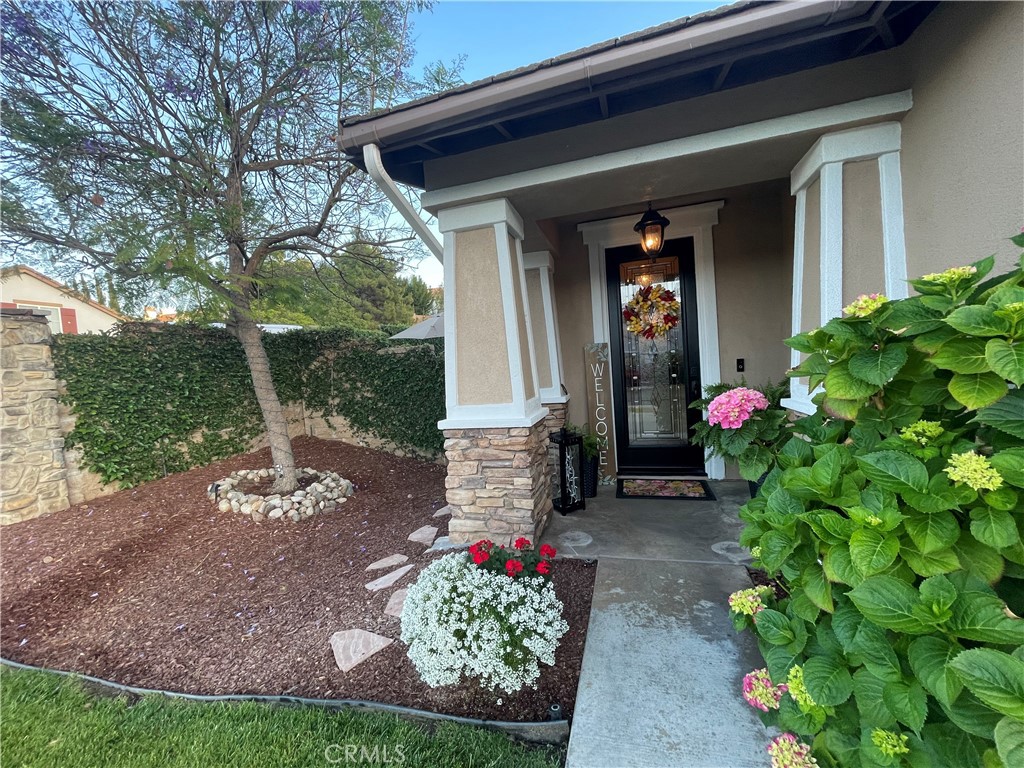 27665 Bottle Brush Way