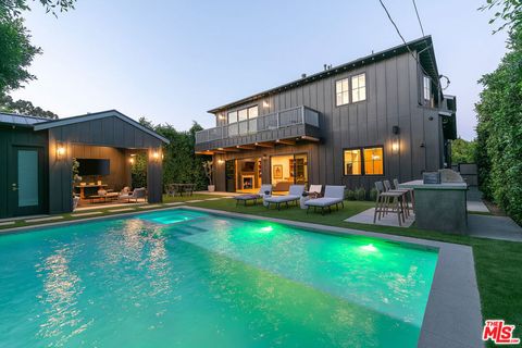 4261 Denny Avenue Toluca Lake CA 91602