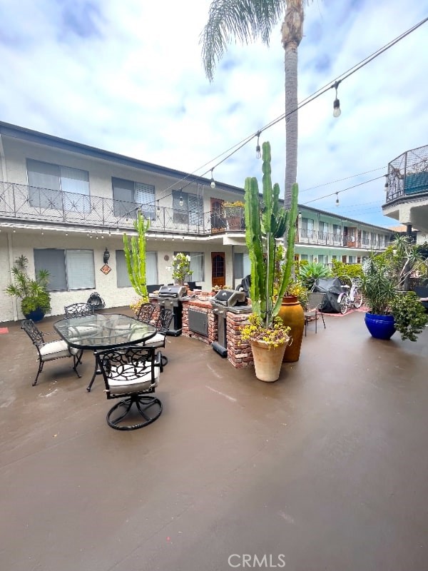 / - Residential Lease