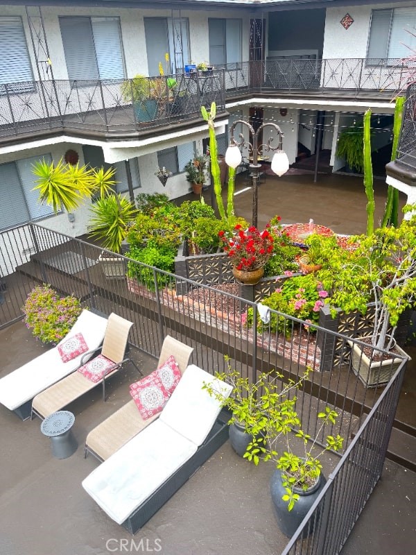 / - Residential Lease