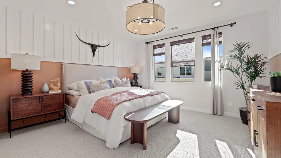 Crest at Metro Heights - Residential