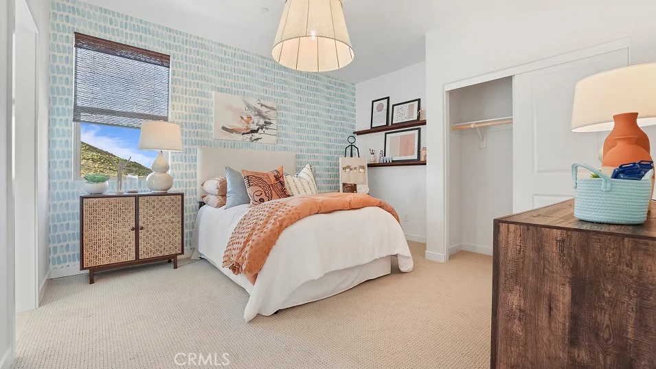 Crest at Metro Heights - Residential