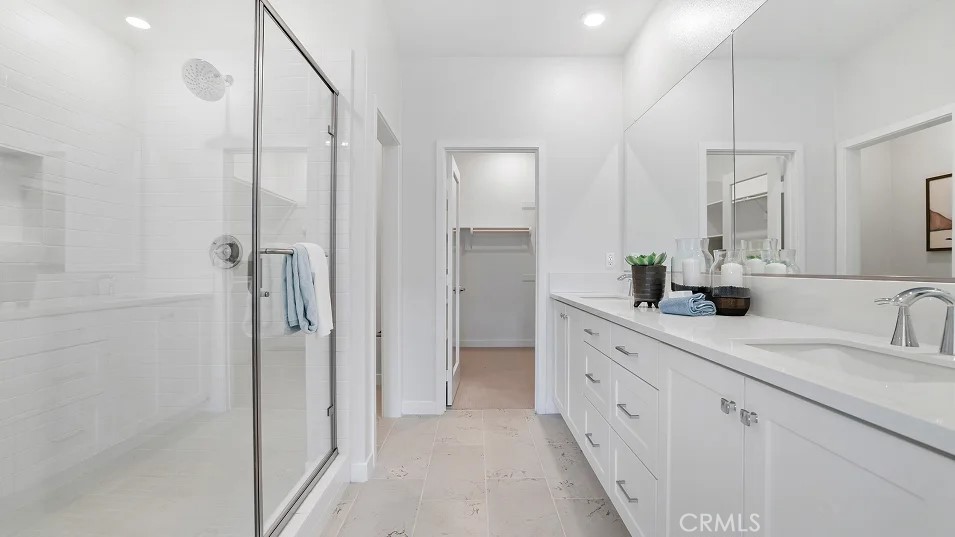 Crest at Metro Heights - Residential