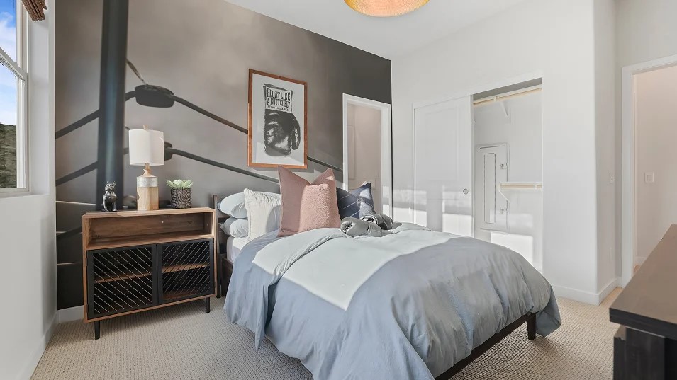 Crest at Metro Heights - Residential