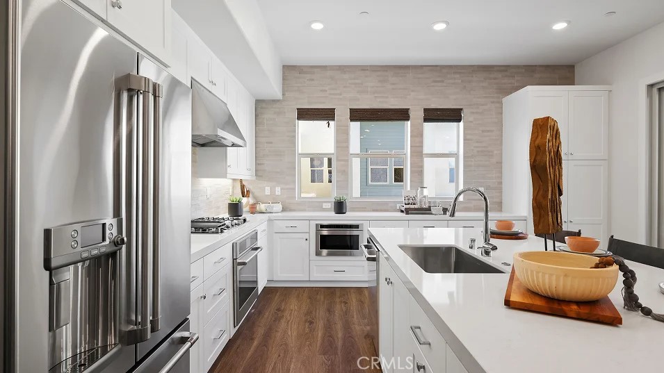 Crest at Metro Heights - Residential