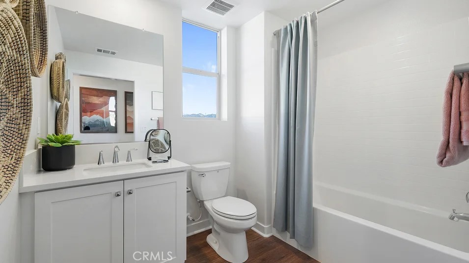Crest at Metro Heights - Residential