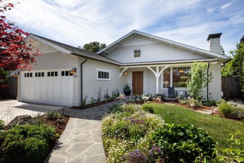Photo of 384 Hawthorne Avenue, Los Altos, CA 94022 (MLS # ML82040372)