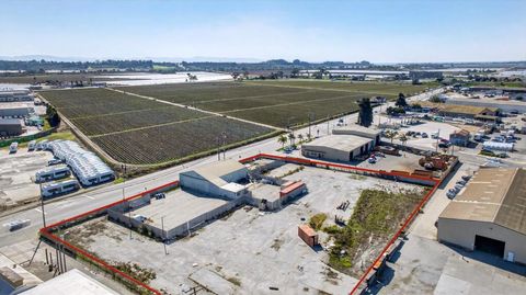 Photo of 1000 W Beach Street, Watsonville, CA 95076 (MLS # ML82029748)