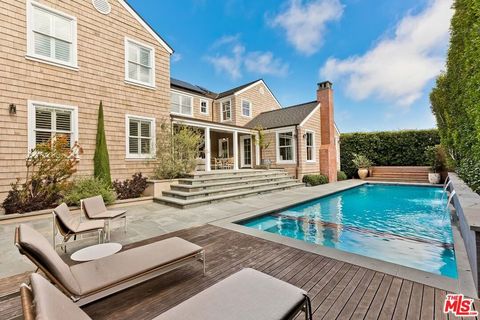 Photo of 619 Moreno Avenue, Los Angeles, CA 90049 (MLS # 25629939)