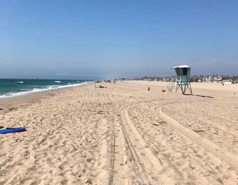 Tiny photo for 3554 Sunset LN, Oxnard, CA 93035 (MLS # SR26102925)