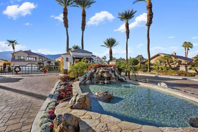 La Quinta Fairways - Residential