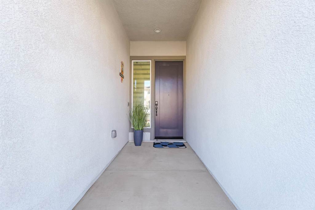 3456 3456 Mulholland Drive