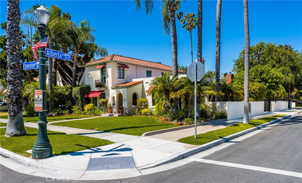 521 N Clementine Street